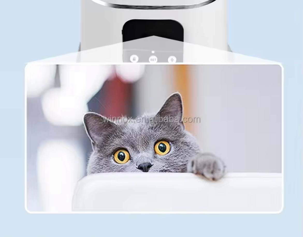 Very Smart Pet Feeder with HD Camera, App Control – Feed, Watch, and Talk to Your Pet Anytime