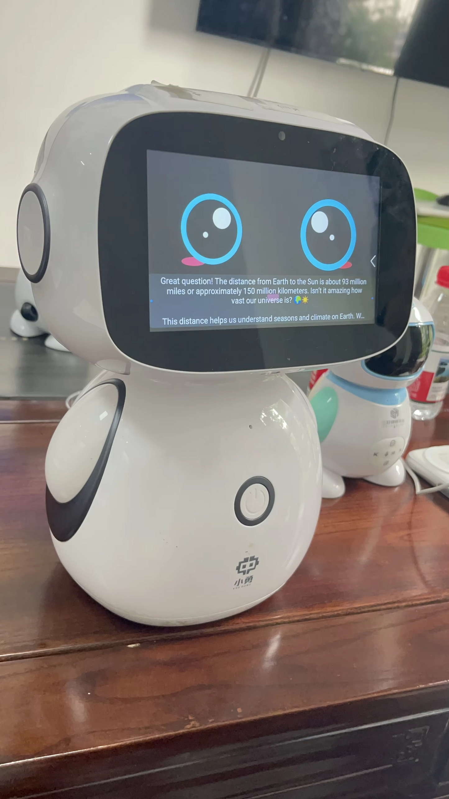 Smart AI Learning, Entertainment Robot – Your Child’s Interactive Companion.